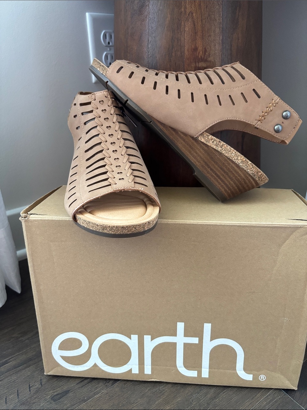 Earth Ethana A3 Padded Footbed,zip entry,slingback,cork trim wedge,stretch heel